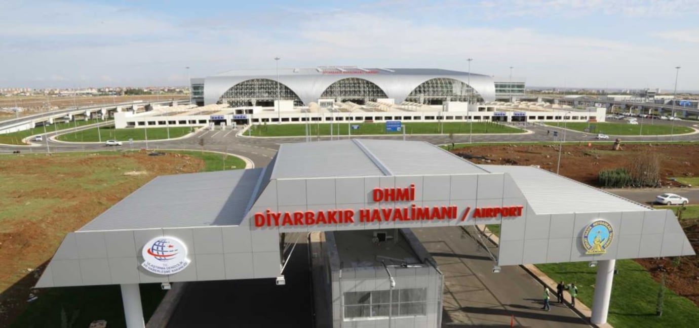 Diyarbakır Airport entrance