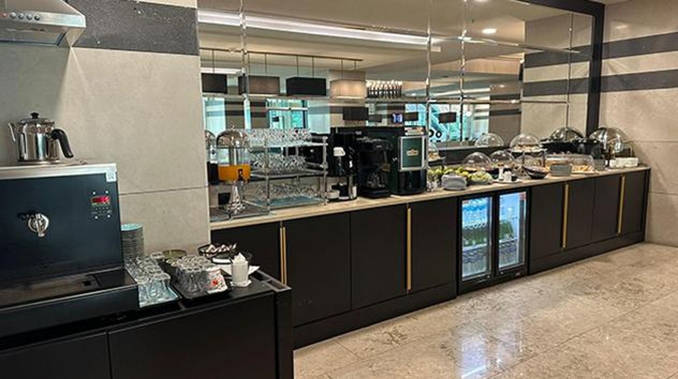 Diyarbakır Airport CIP lounge food