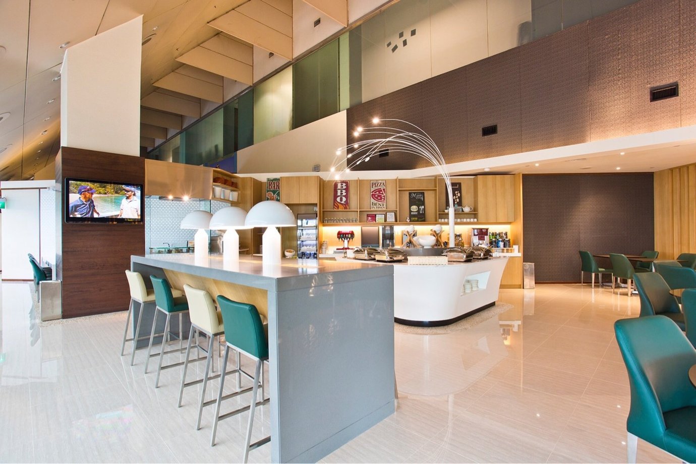 Singapore Changi Terminal 2: Lounges and Renovation Guide 2025-2027