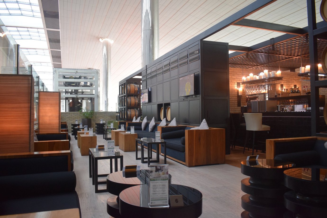 Dubai Airport (DXB) Terminal 3 - Lounges and Terminal Guide Dubai Airport (DXB) Terminal 3 - Lounges and Terminal Guide