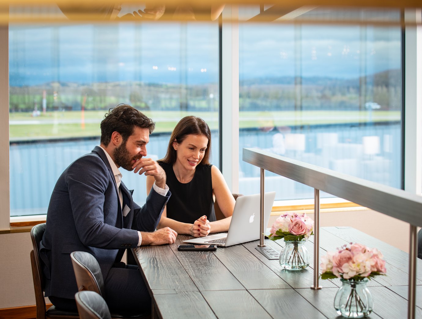 Working area at Edinburgh Airport Turkish Airlines Lounge by Plaza Premium Group