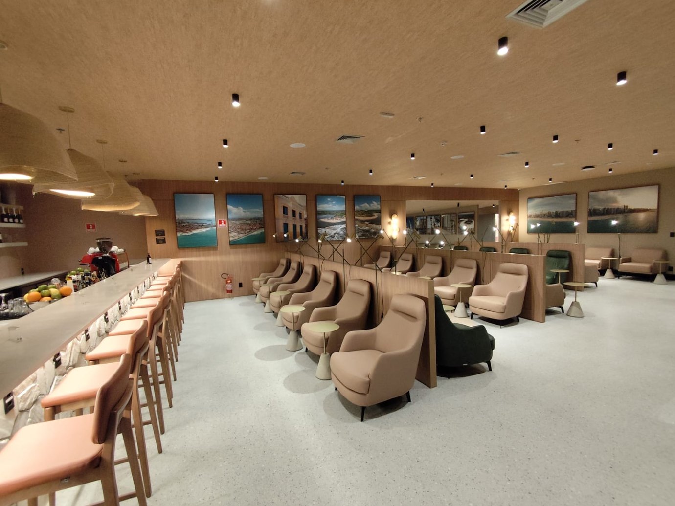 W Premium Lounge Domestic Fortaleza seating