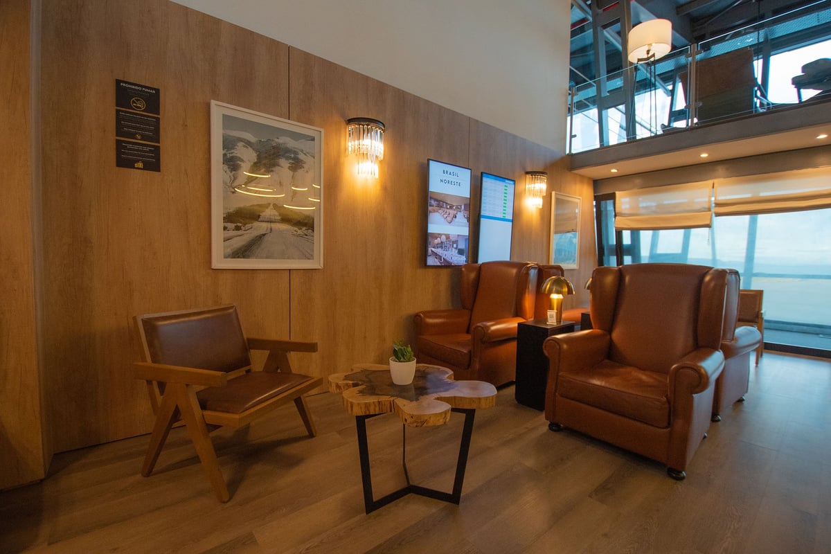 W Lounge El Calafate Leather Chair Seating