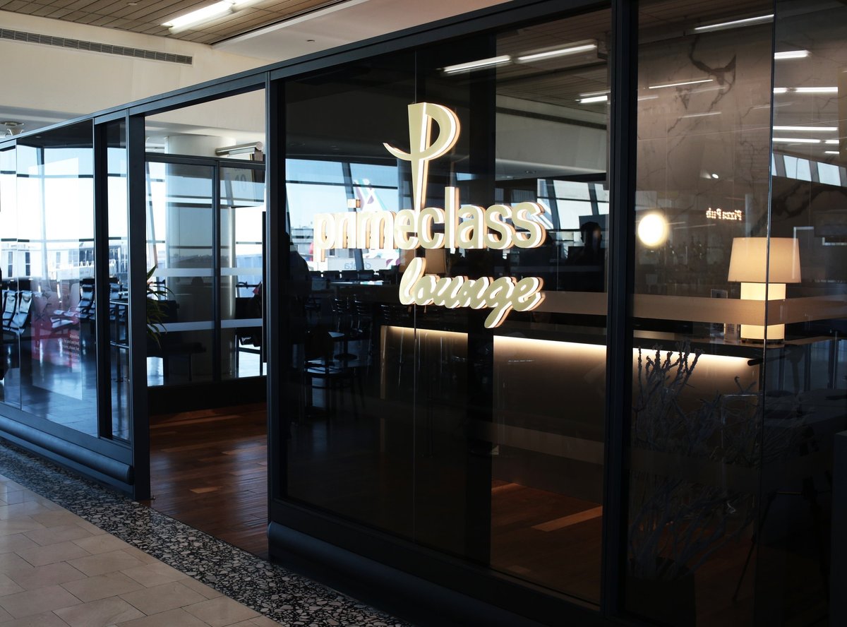Primeclass Lounge Entrance Sign