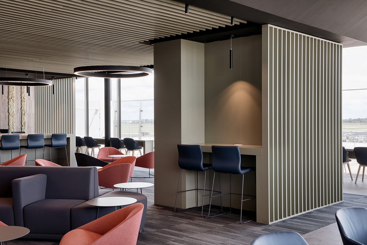 Seating options and view towards the runway at Paris Orly Primeclass Terminal 4