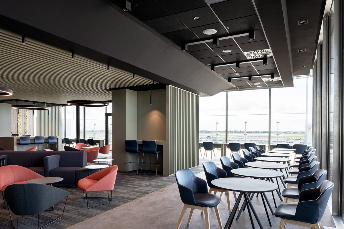 Table seating along window edge at Paris Orly Primeclass Terminal 4