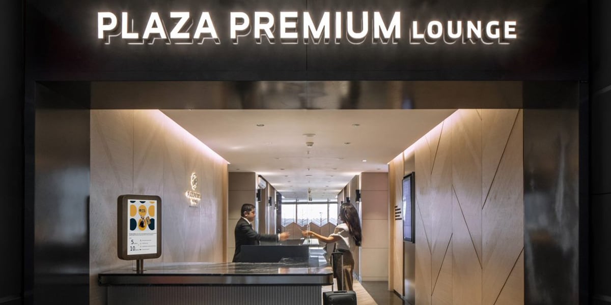 Plaza Premium Marmara Lounge reception area.