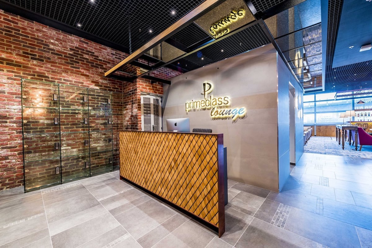 Primeclass Lounge entry desk at Frankfurt Airport