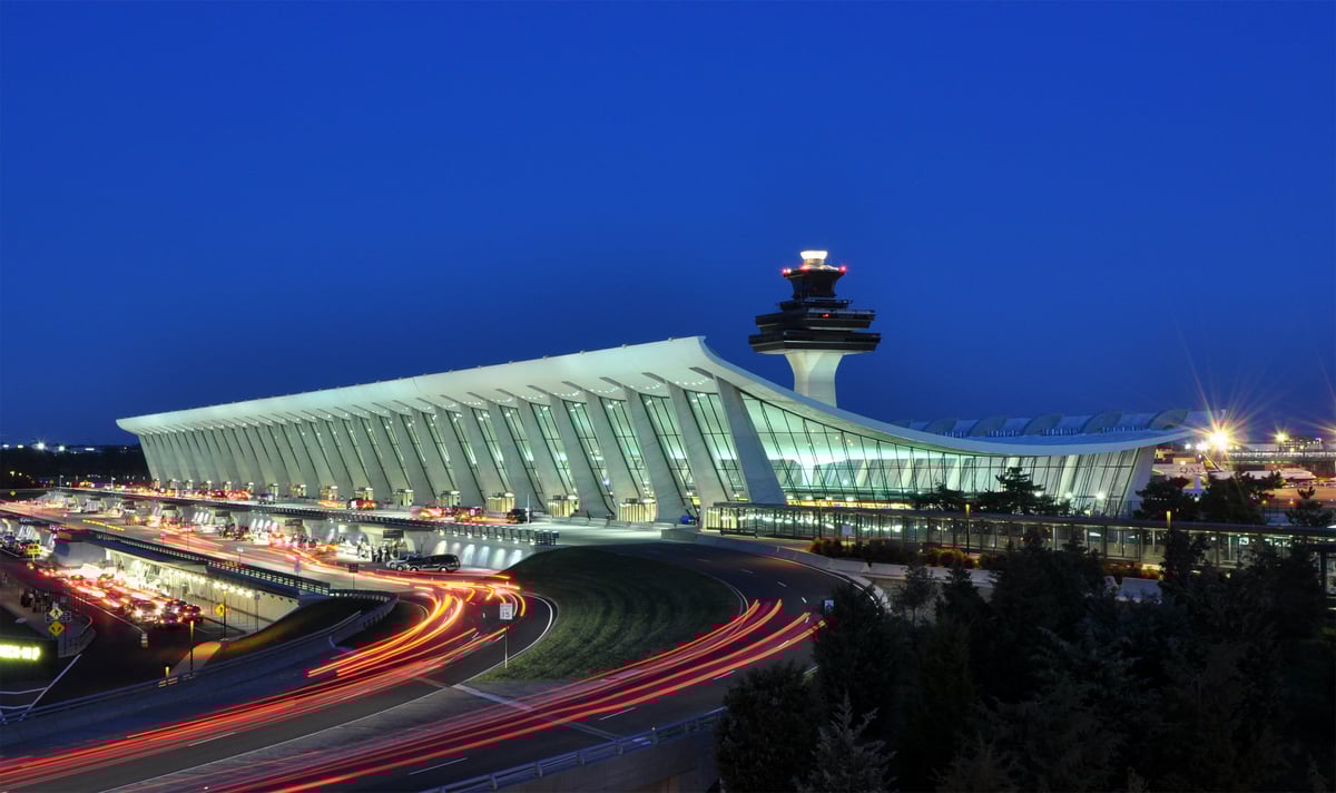 Washington Dulles Exterior Photo at Night