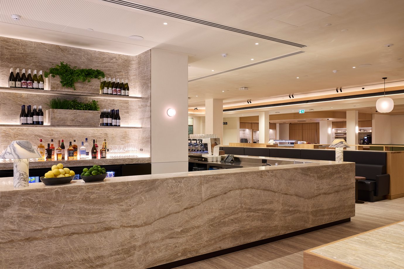 Qantas Lounge Auckland bar Qantas Lounge Auckland bar