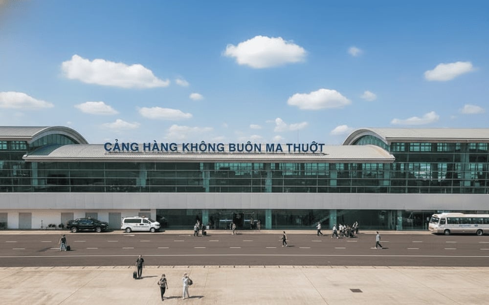 Exterior image of Buon Ma Thuot Airport.