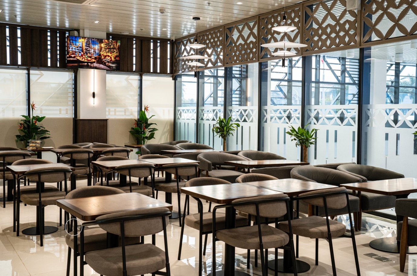 Dien Bien Phu Airport (DIN): SH Premium Lounge Guide