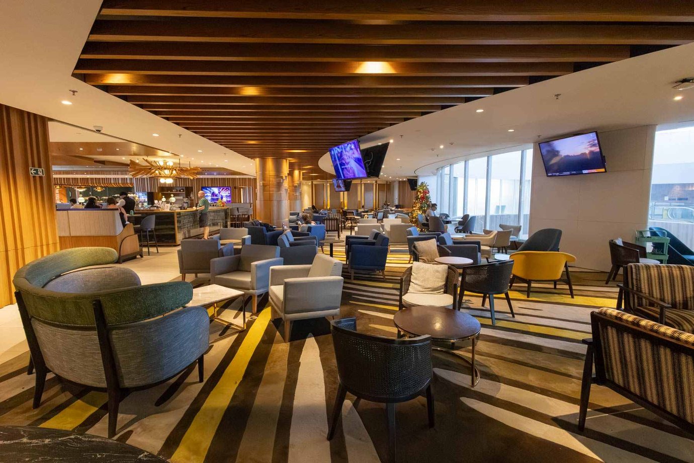 Plaza Premium international lounge at Galeão International Airport (GIG) Plaza Premium international lounge at Galeão International Airport (GIG)