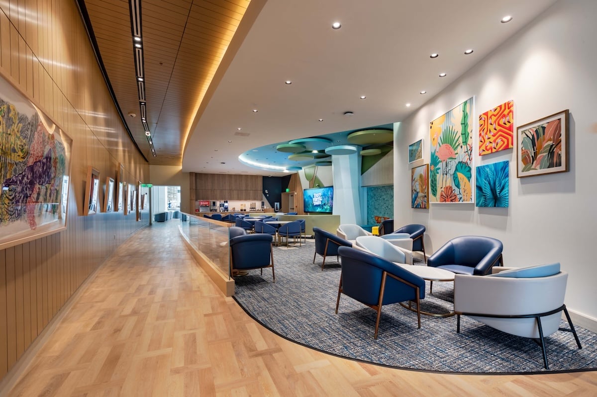 Plaza Premium Lounge at Orlando International Airport Plaza Premium Lounge at Orlando International Airport