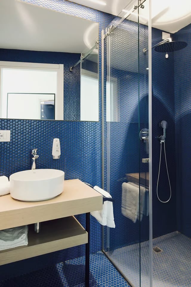 HelloSky Rome shower HelloSky Rome shower