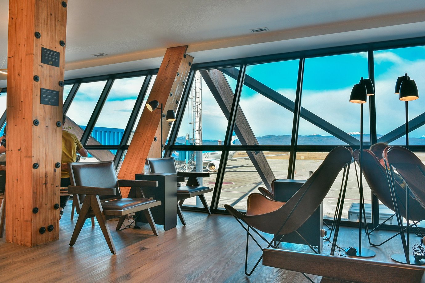 Guide to W Lounge: Ushuaia International Airport (USH)