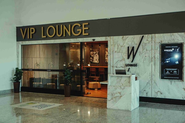 The W Lounge at Ten. Cel. Av. César Bombonato Airport (UDI)